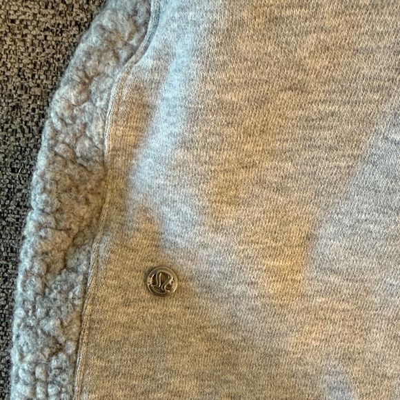 Lululemon Women’s Grey Scuba Jogger Sherpa Stripe - Picture 4 of 5